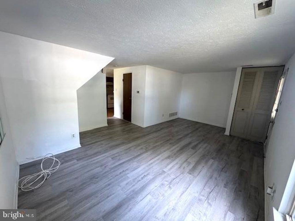 1910 GREENWOOD DR, LINDENWOLD, NJ 08021 — photo 4