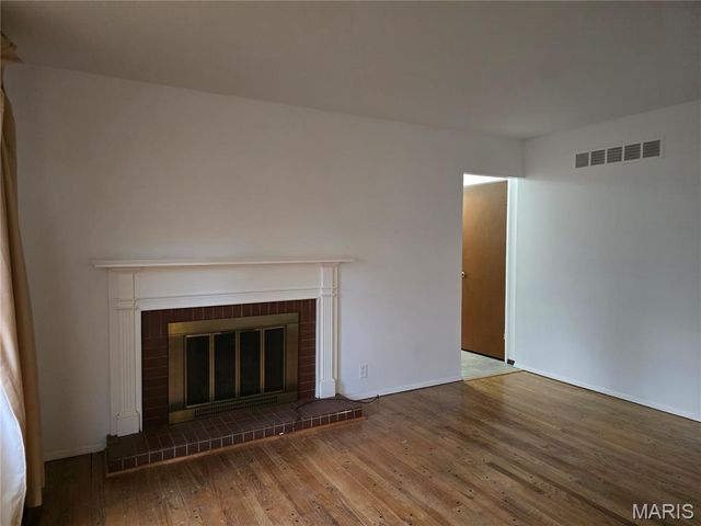 2945 Dover Drive, Florissant, MO 63033