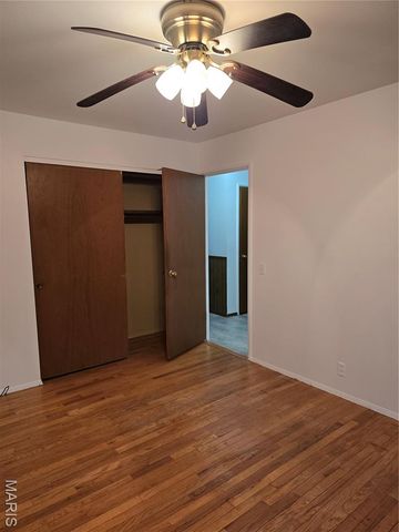 2945 Dover Drive, Florissant, MO 63033