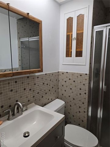 2945 Dover Drive, Florissant, MO 63033