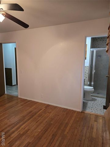 2945 Dover Drive, Florissant, MO 63033