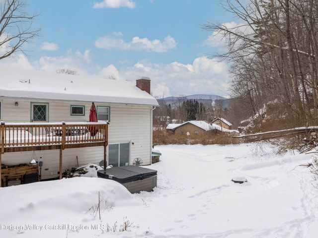 14042 Route 23, Prattsville, NY 12468