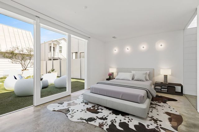 229 W 25th Street, Houston, TX 77008