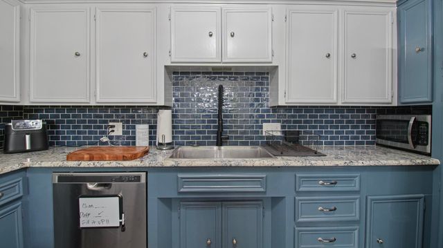 2225 Heather Ln., Tyler, TX 75703
