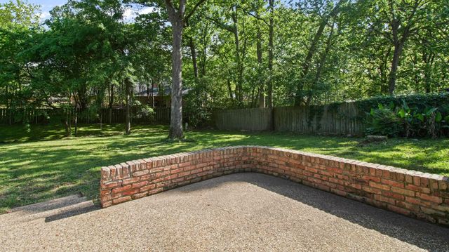 2225 Heather Ln., Tyler, TX 75703