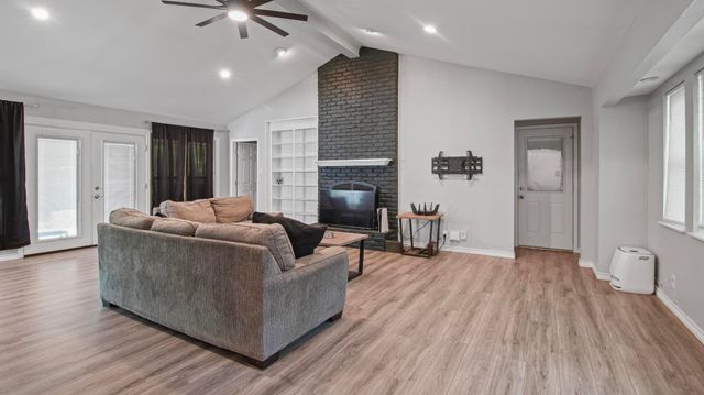 2225 Heather Ln., Tyler, TX 75703