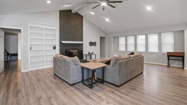2225 Heather Ln., Tyler, TX 75703