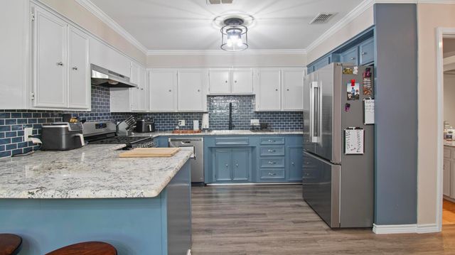 2225 Heather Ln., Tyler, TX 75703
