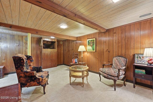 6402 Haverhill Rd, Louisville, KY 40222