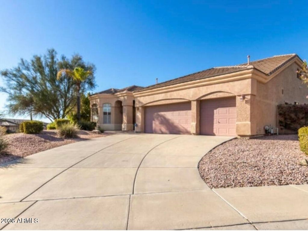 1420 E MICHELLE Drive, Phoenix, AZ 85022