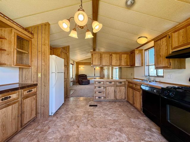 3251 E Rd Lot 33, Clifton, CO 81520