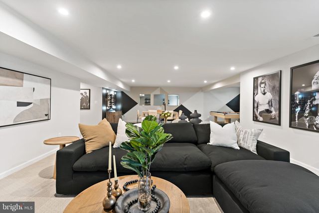 TBB OUTRIGGER RD #CARNEGIE II, Inwood, WV 25428