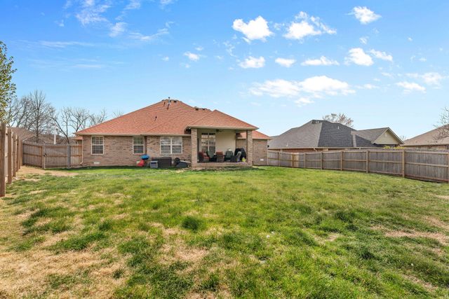 2729 N 24th Street, Ozark, MO 65721