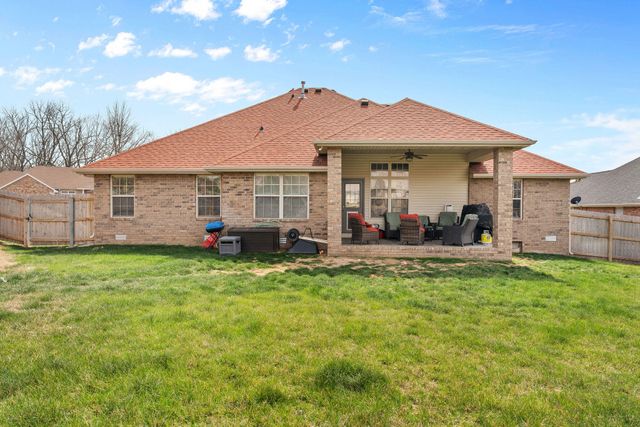 2729 N 24th Street, Ozark, MO 65721