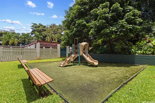 98-410 Koauka Loop 4J, Aiea, HI 96701