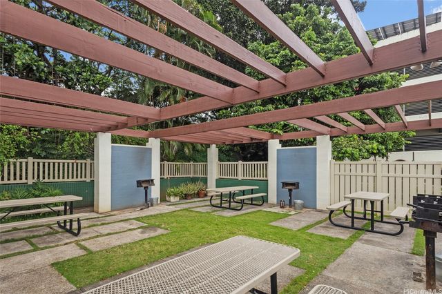 98-410 Koauka Loop 4J, Aiea, HI 96701