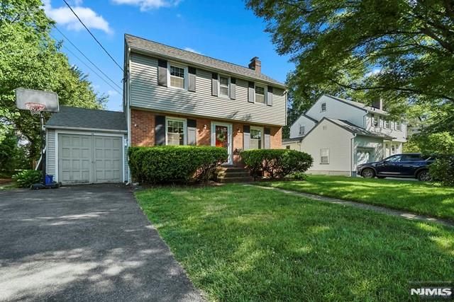 14 Ramsey Terrace, Fair Lawn, NJ 07410