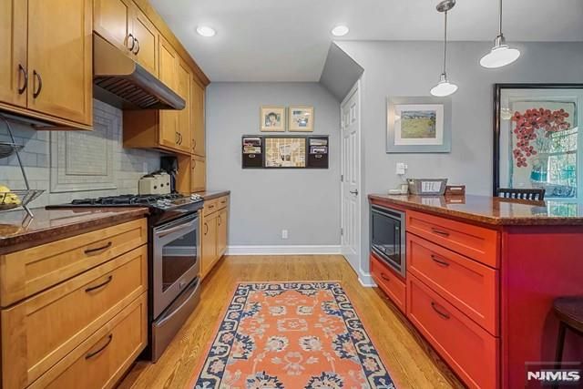 14 Ramsey Terrace, Fair Lawn, NJ 07410