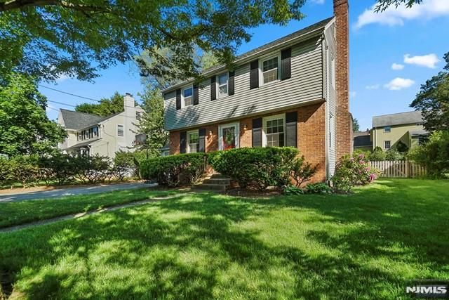 14 Ramsey Terrace, Fair Lawn, NJ 07410