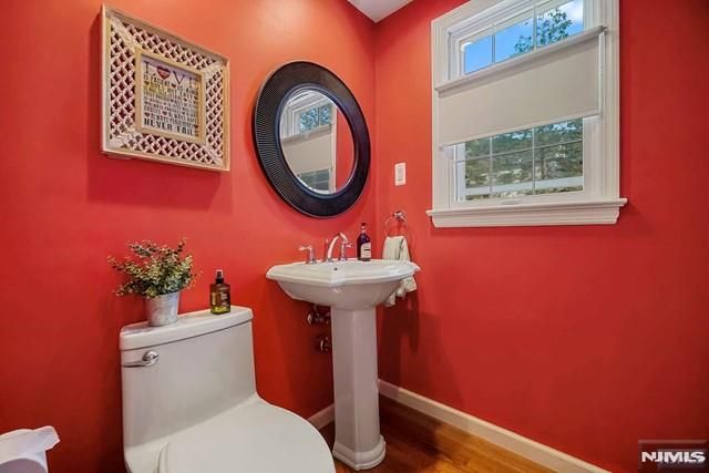 14 Ramsey Terrace, Fair Lawn, NJ 07410