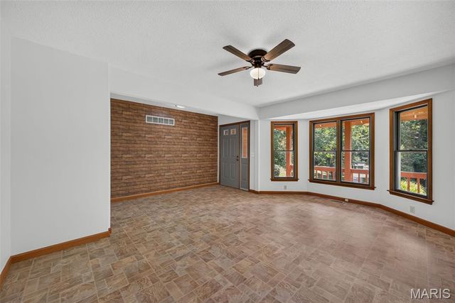 85 Mar Len Drive, Defiance, MO 63341