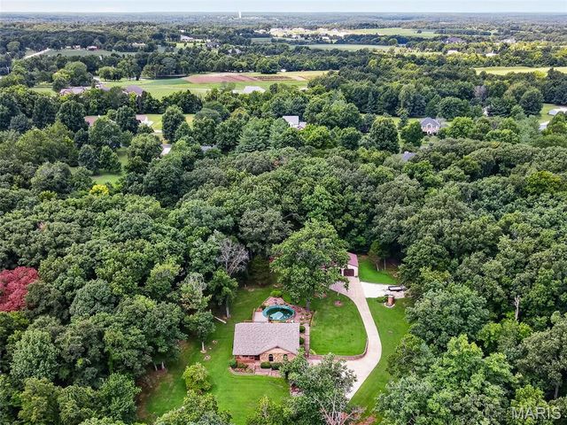 85 Mar Len Drive, Defiance, MO 63341