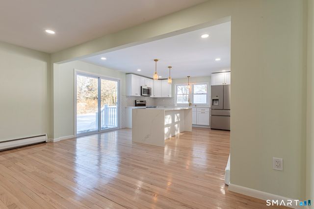 26 Kelly Road, Hamden, CT 06518