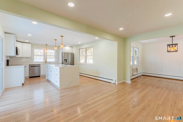 26 Kelly Road, Hamden, CT 06518