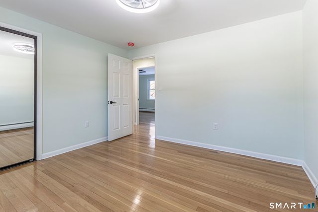 26 Kelly Road, Hamden, CT 06518