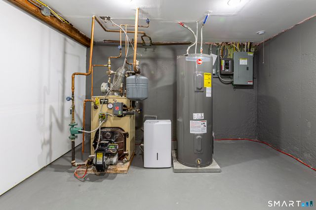 26 Kelly Road, Hamden, CT 06518