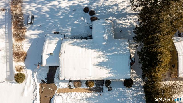 26 Kelly Road, Hamden, CT 06518