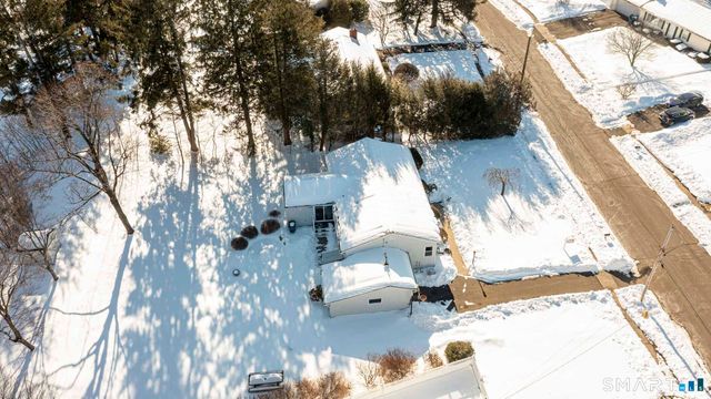 26 Kelly Road, Hamden, CT 06518