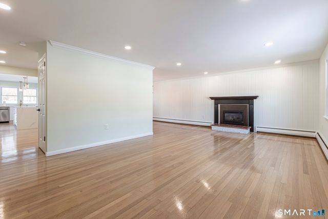 26 Kelly Road, Hamden, CT 06518