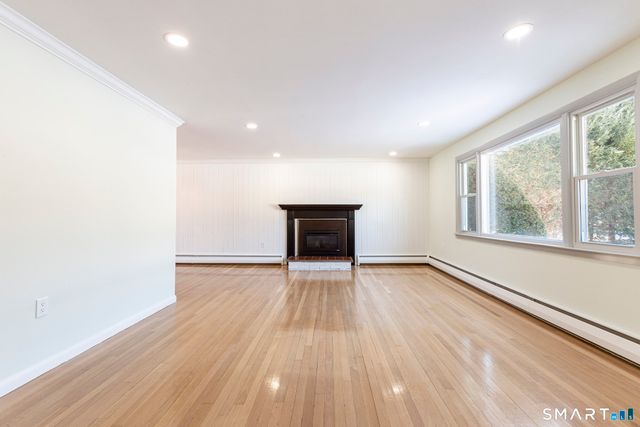 26 Kelly Road, Hamden, CT 06518