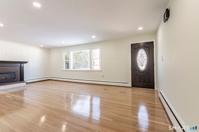 26 Kelly Road, Hamden, CT 06518