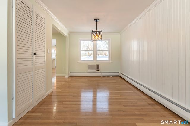 26 Kelly Road, Hamden, CT 06518