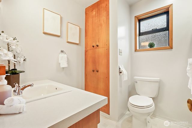 2001 State Street, Everett, WA 98201