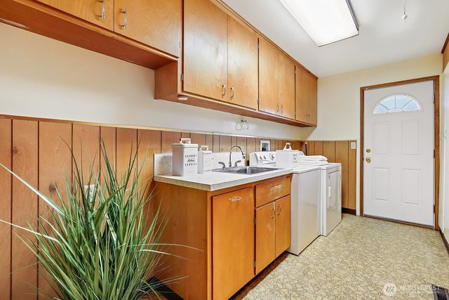 2001 State Street, Everett, WA 98201