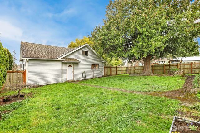 2001 State Street, Everett, WA 98201