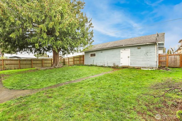 2001 State Street, Everett, WA 98201