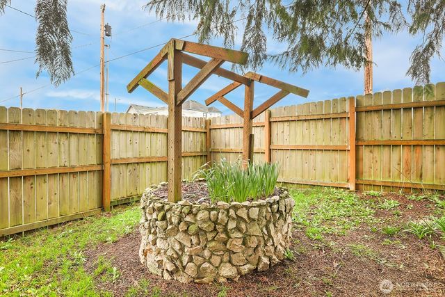 2001 State Street, Everett, WA 98201