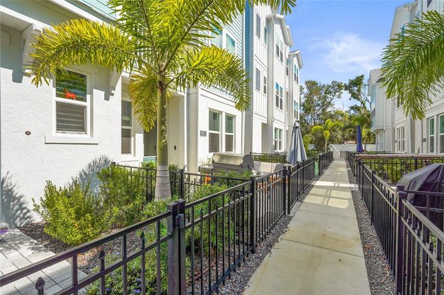 2505 BOONE COURT, Sarasota, FL 34237