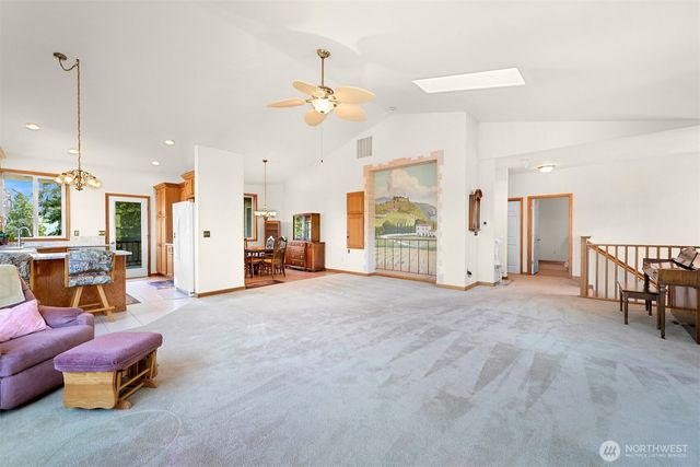 10 Offshore Court, Bellingham, WA 98229