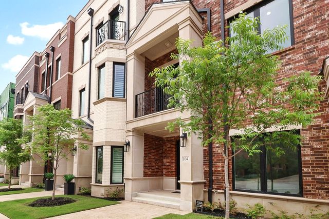 218 E Dallas Road 104, Grapevine, TX 76051