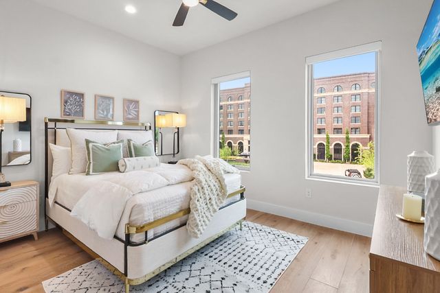 218 E Dallas Road 104, Grapevine, TX 76051