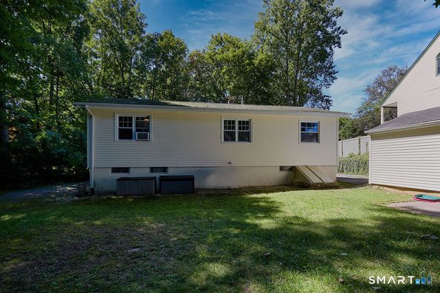 8 Lakeside Drive Extension, Ridgefield, CT 06877