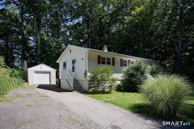 8 Lakeside Drive Extension, Ridgefield, CT 06877