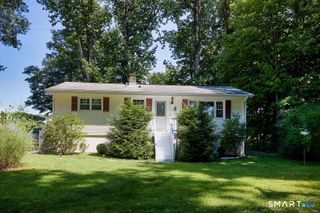 8 Lakeside Drive Extension, Ridgefield, CT 06877
