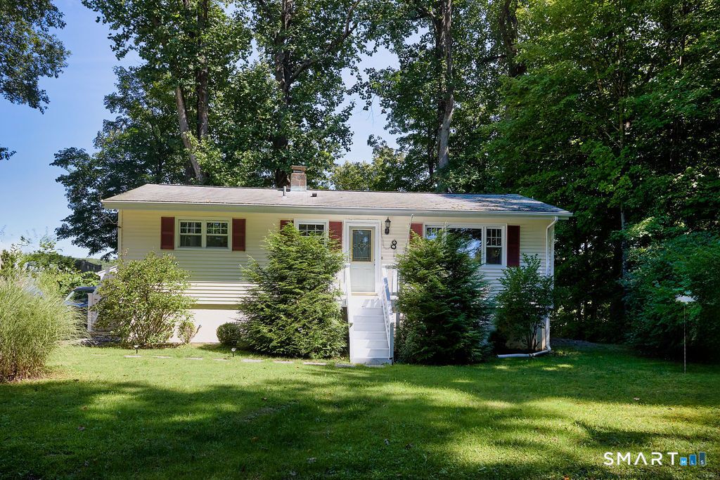 8 Lakeside Drive Extension, Ridgefield, CT 06877