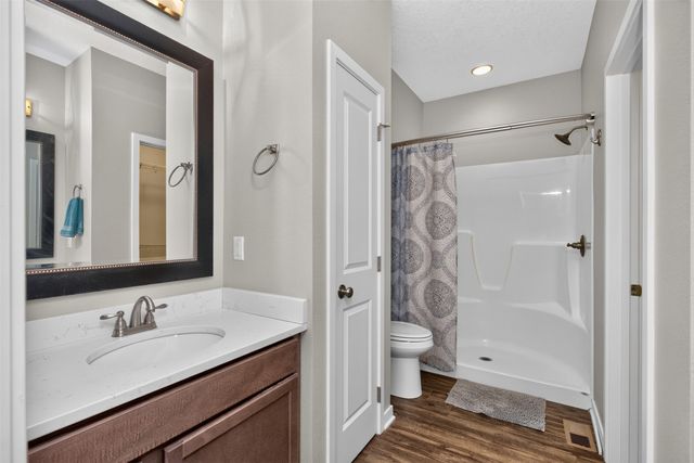 1906 Duff Avenue, Ames, IA 50010